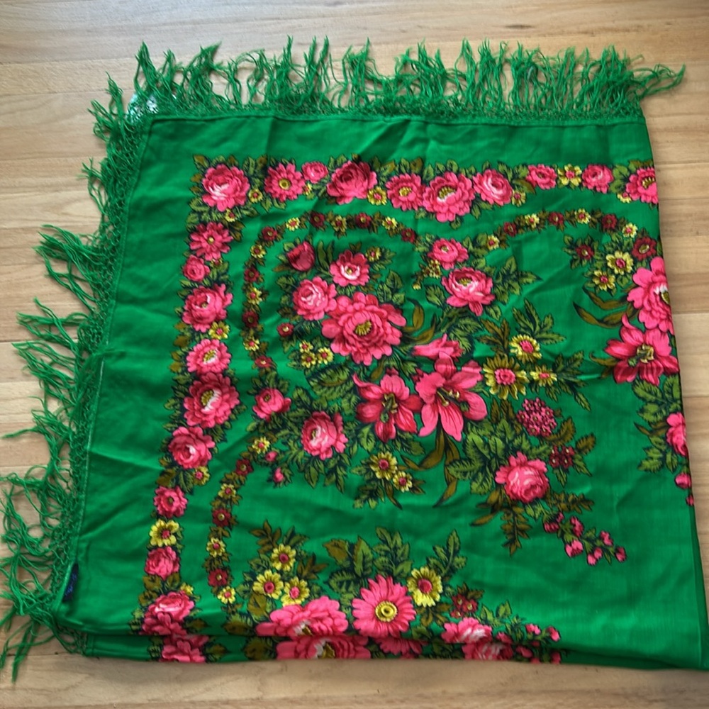 Large gorgeous pink and green wool shawl scarf wrap  or cover USSR or Russia - Picture 8 of 10